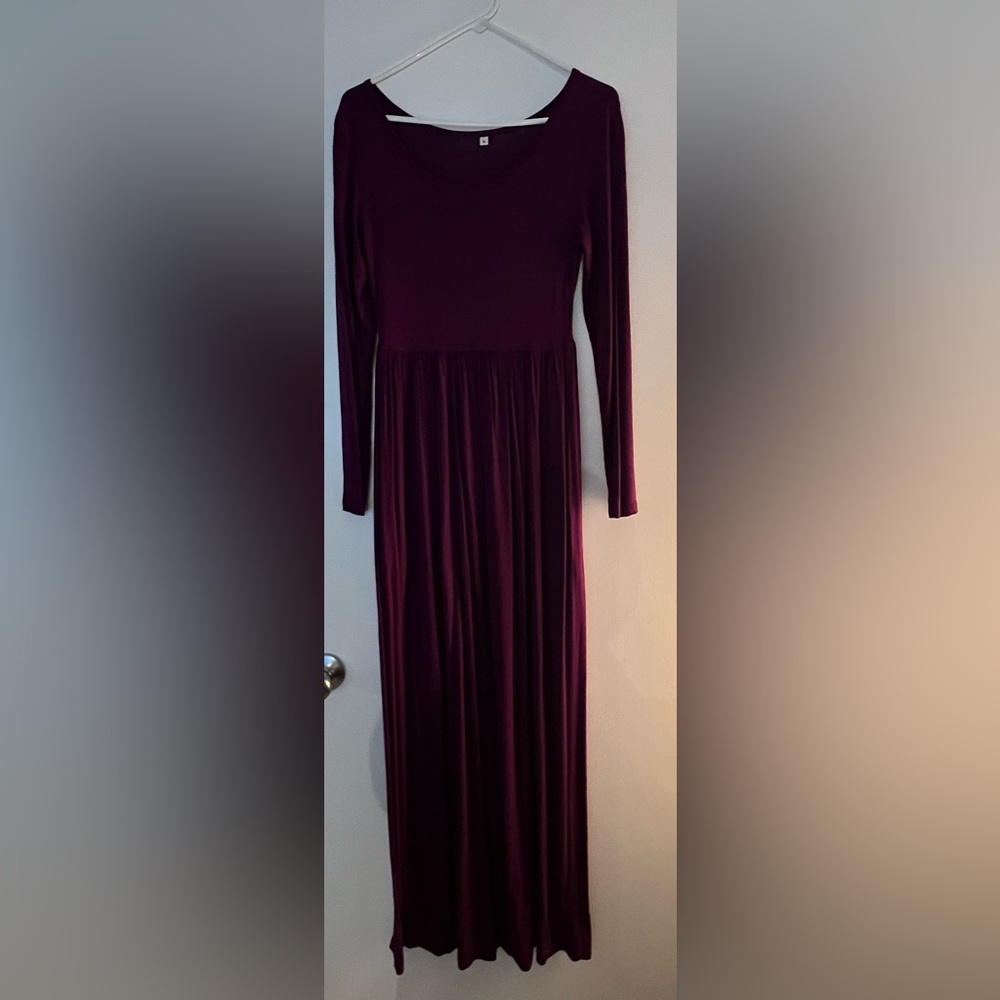 Elegant Burgundy Long Sleeve Dress